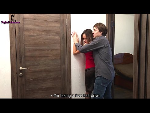 ❤️ Sexy Realtor sensually jerks his pussy and fucks while selling his apartment - Krempai ❤❌  جنس