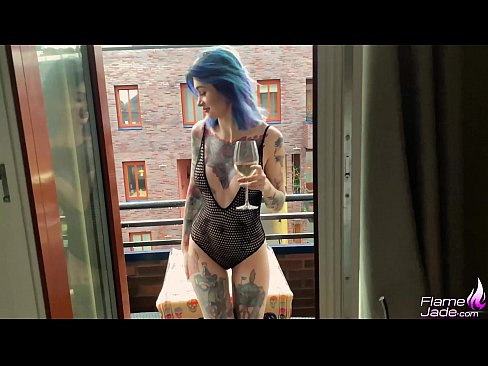 ❤️ زبردست ڇوڪري گلپ سان چوسندي ۽ کليل آسمان هيٺ جوش سان چوسندي ❤❌  جنس